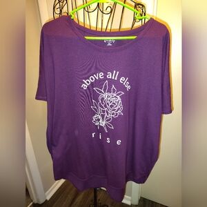 Women's Wonderly Tee.. Size XXL